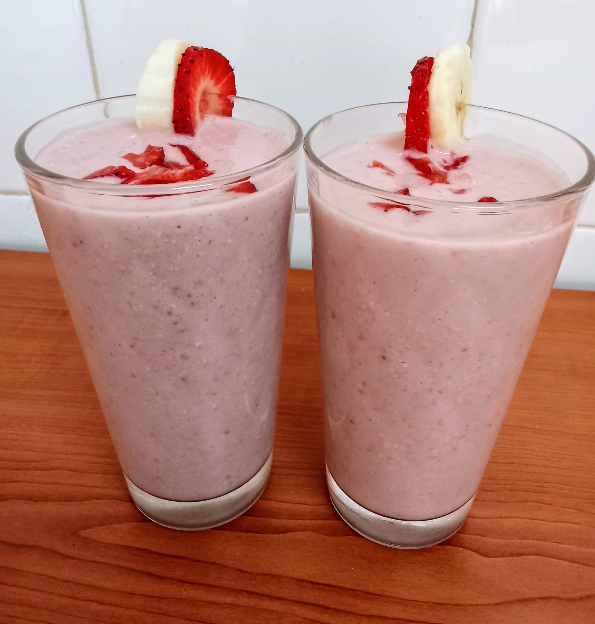 Strawberry Banana Oatmeal Smoothie